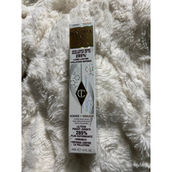 Charlotte Tilbury Beautiful Skin Foundation - 6 Neutral - NWT NIB - Picture 4 of 4